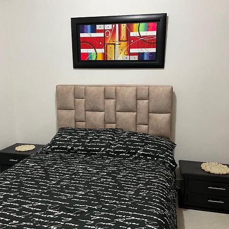 Apartamento Cerca A La Candelaria Y Hospitales Principales De Μπογκοτά Εξωτερικό φωτογραφία
